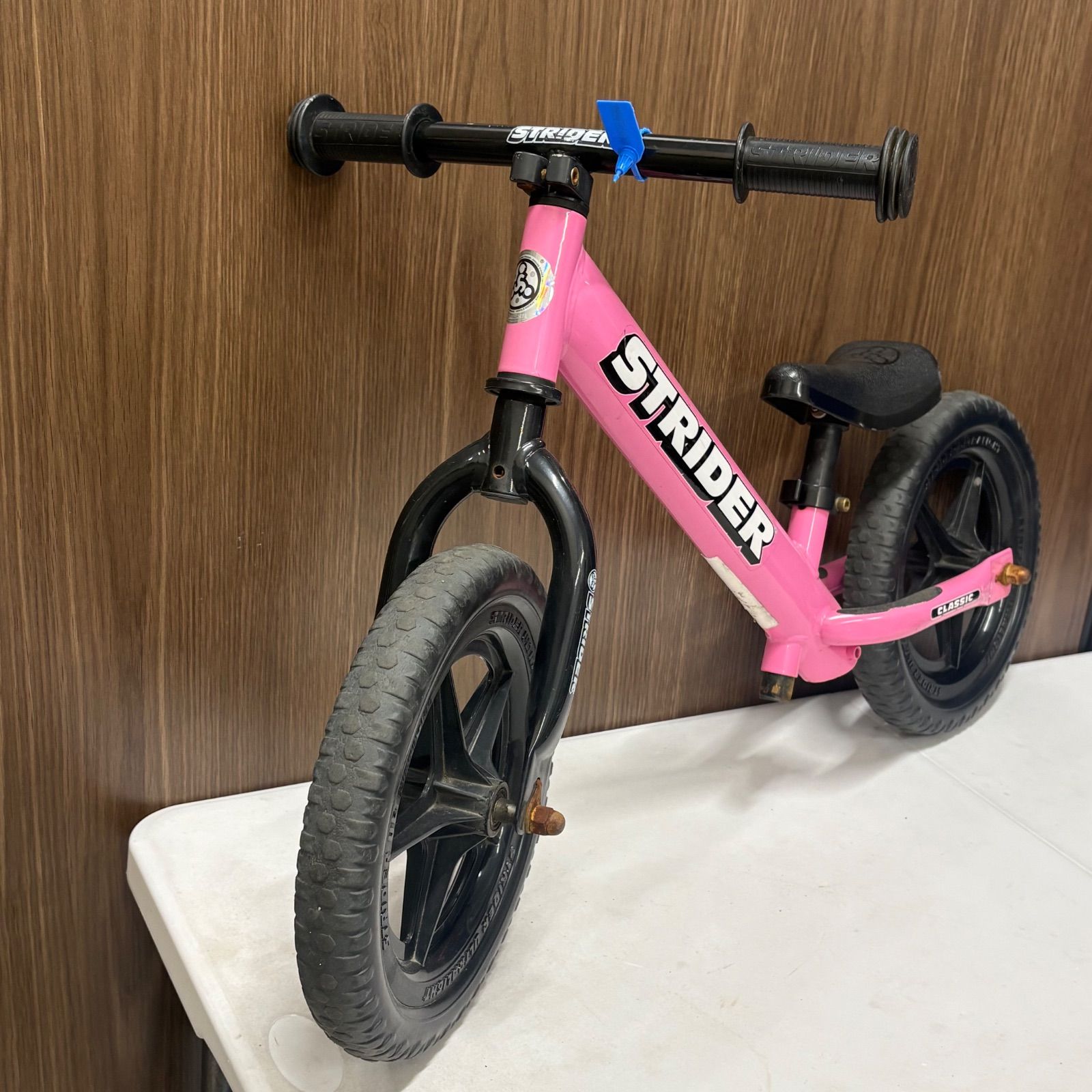 人気】ストライダー 12インチ STRIDER ピンク バランスバイク 正規品 
