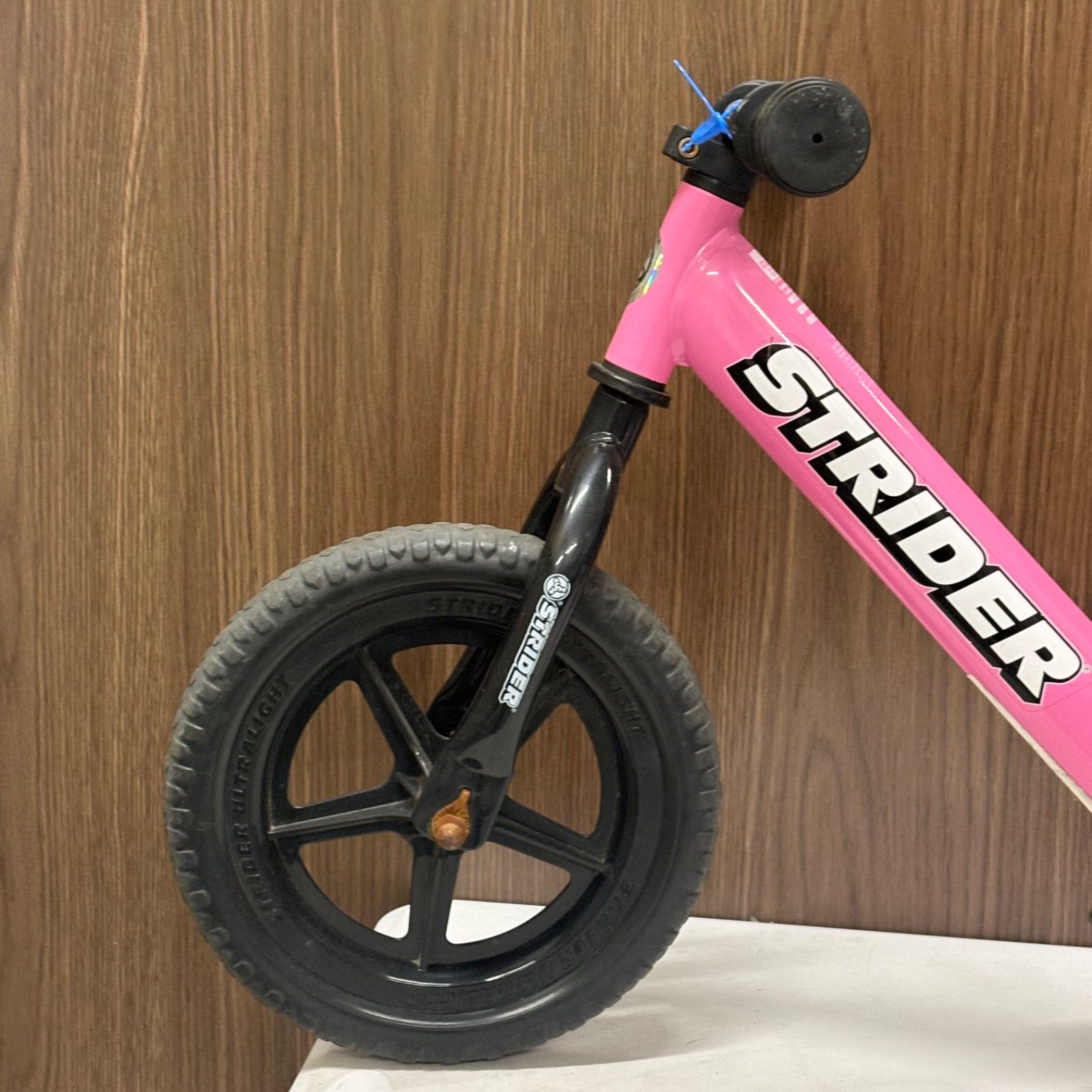 日本 STRIDER ストライダー クラシック バランスバイク ピンク 