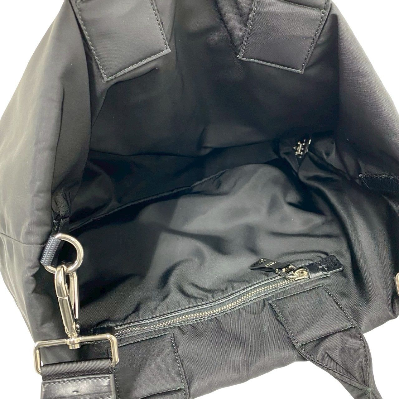 ほぼ未使用 PRADA プラダ 三角ロゴ 金具 ナイロン レザー 本革 