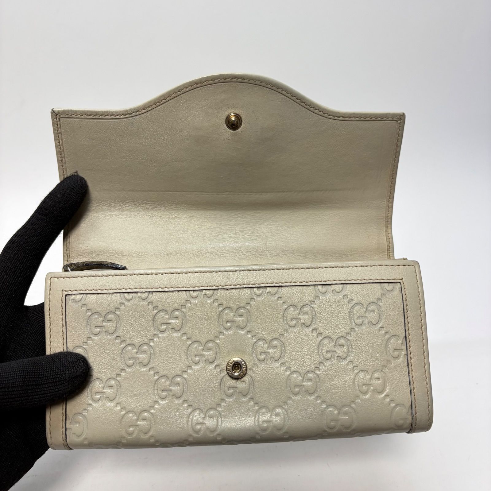 GUCCI グッチ 長財布 オフホワイト シマレザー 【公式通販】