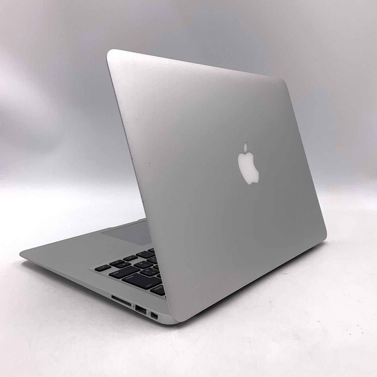 薄型MacBookAir 2015 シルバー 13インチ 状態良好 持ち運びに 2015年製MacBook Airはまだ使えるのか？中古ショップで美品を