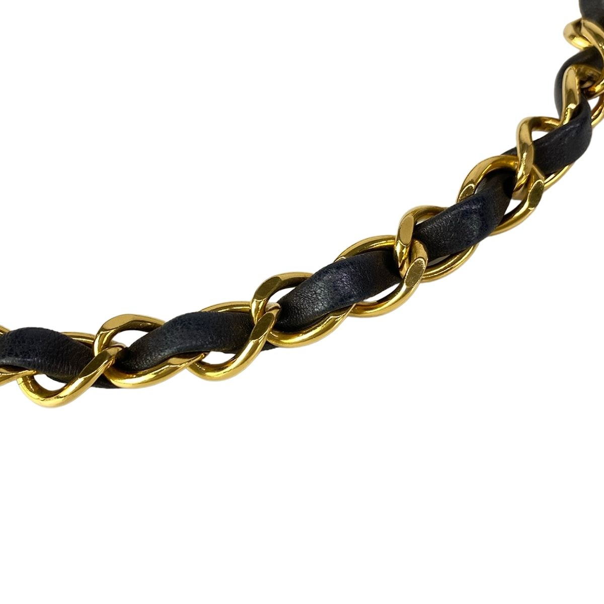 CHANELシャネルショルダー・バッグブラックマトラッセゴールド金具 CHANEL（シャネル） マトラッセ チェーンショルダーバッグ ブラック