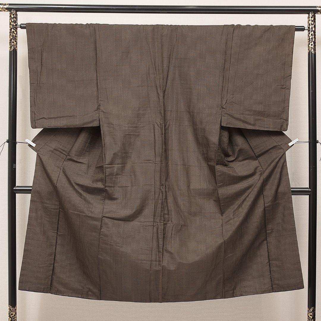 男着物 袷 身丈138cm 裄丈63cm 正絹 Aランク カジュアル 棒衿 Sサイズ 縞 素朴 シンプル 茶系 RP 1224-16923