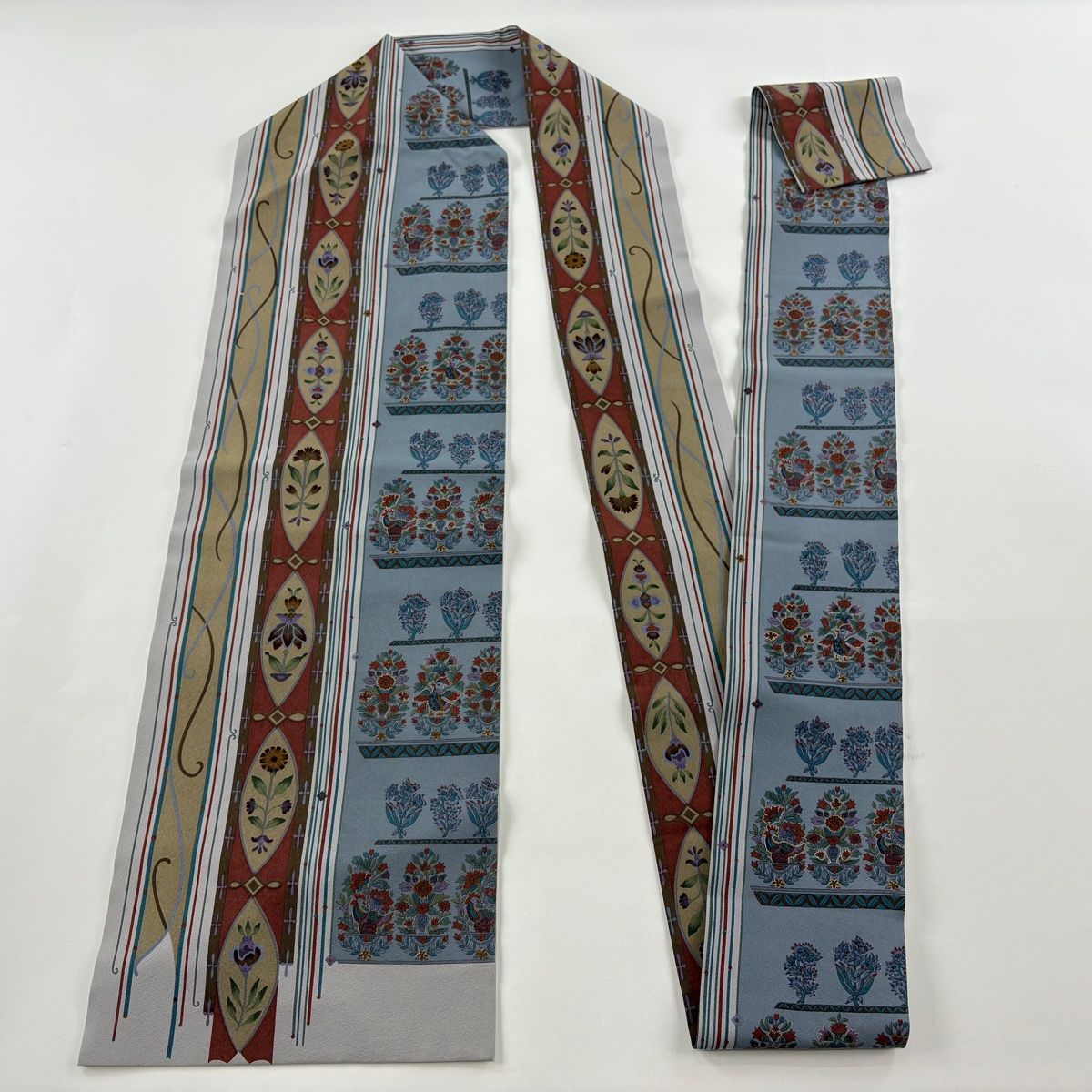 【美品】 名古屋帯 秀品 正絹 【中古】 美品】 開き名古屋帯 秀品 花鳥 花唐草 黒灰 正絹｜中古・古着