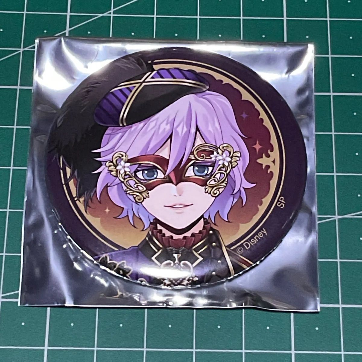 ツイステ エペル プレイフルランド 缶バッジ - メルカリ