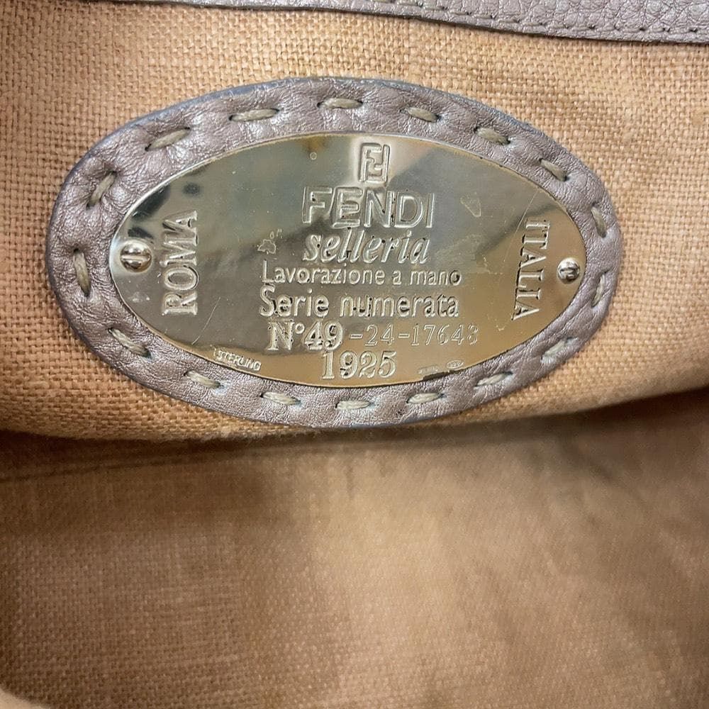 FENDI Selleria Linda フェンディ セレリア リンダ レザー