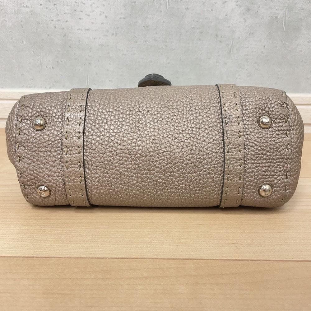 FENDI Selleria Linda フェンディ セレリア リンダ レザー