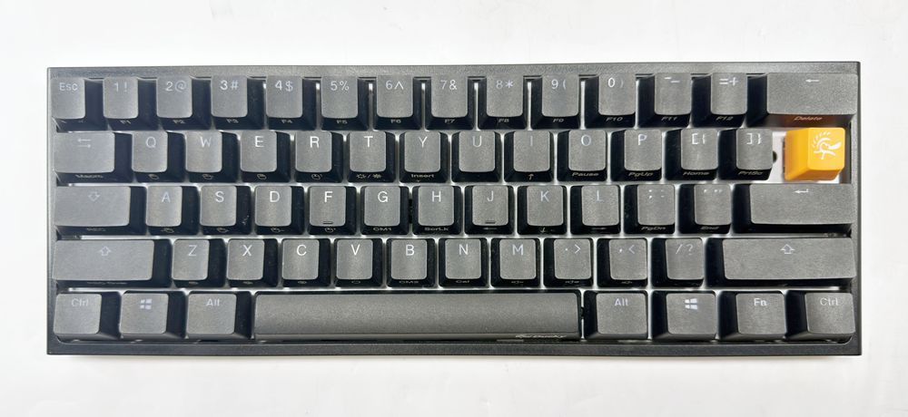 美品 Ducky One 2 Mini 茶軸 US配列 RGB - メルカリ