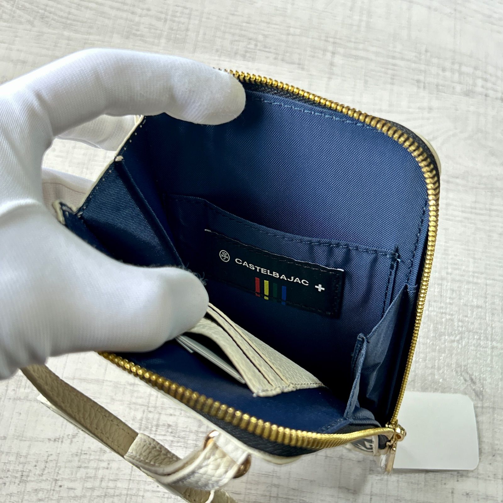 新品タグ付き】CASTELBAJAC カステルバジャック スマホショルダー 