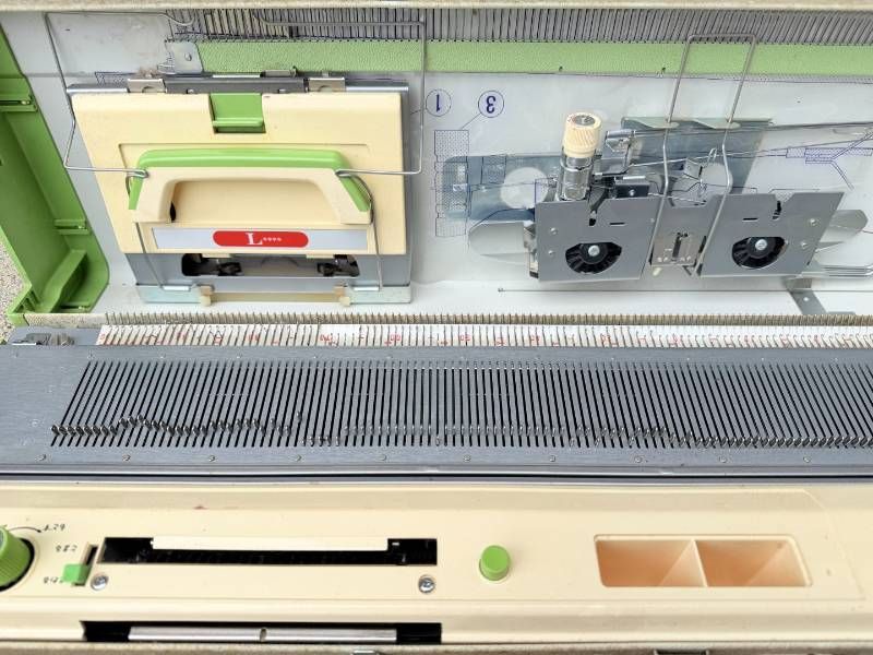 brother パリエ 編み機 KH-821 KH-821 パリエ ブラザー (H) 動作未確認 ②