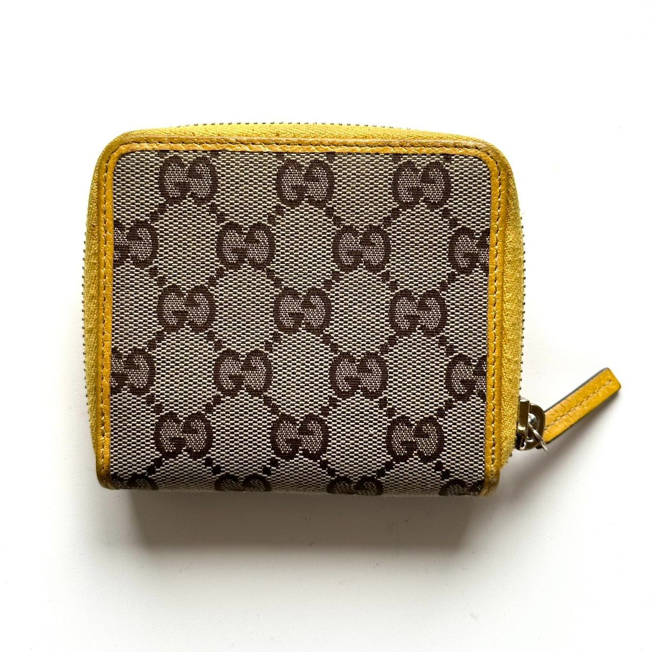 わ未使用　GUCCI グッチ　レザー×キャンバス二つ折り財布イエロー箱付き グッチ GUCCI 二つ折り財布 GGキャンバス シマ イエロー - メルカリ