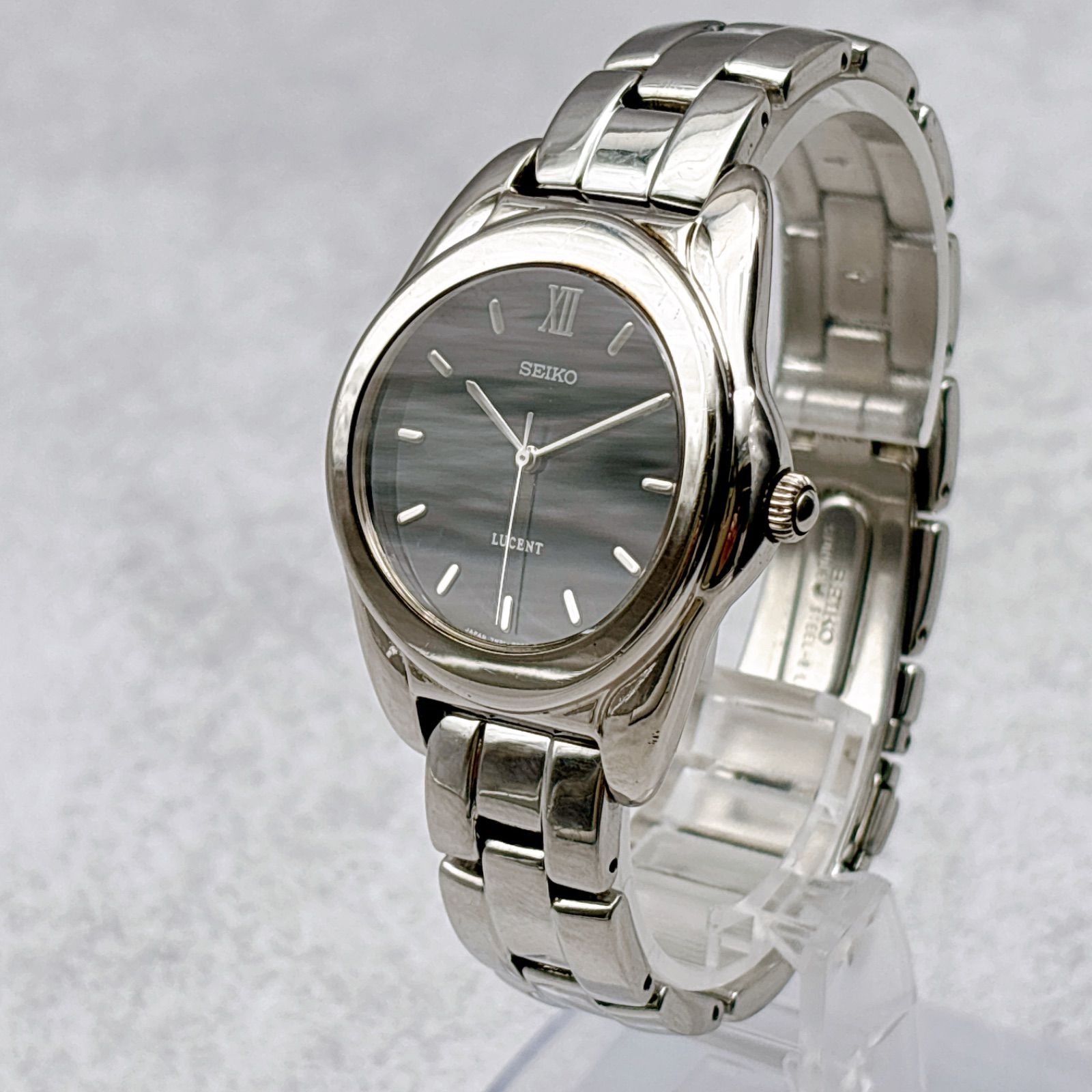 SEIKO LUCENT 7N21-0040 クォーツ 腕時計 ローマン文字盤 稼働品 263 