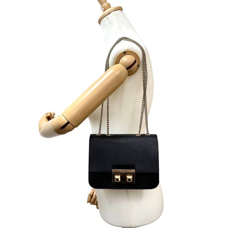 FURLA フルラ☆ショルダーバッグ 斜め掛け 肩掛け ブラック レザー