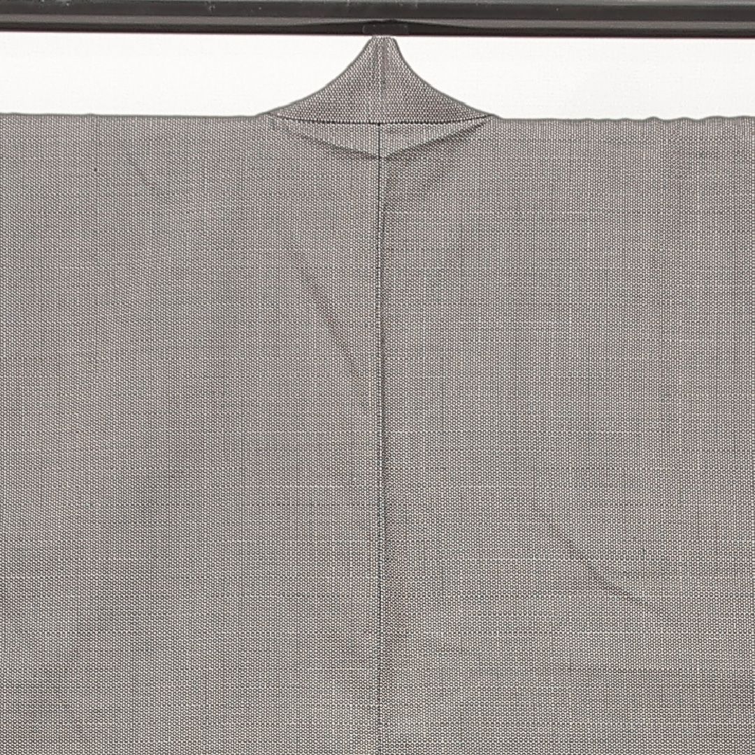 羽織 男性用 紬 袷 身丈89cm 裄丈68cm 正絹 Aランク インフォーマル Mサイズ 亀甲 素朴 古典的 グレー系 RP 1235-17065