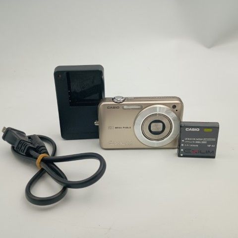 Casio EXILIM EX-Z1050 コンパクトデジタルカメラ / - メルカリ