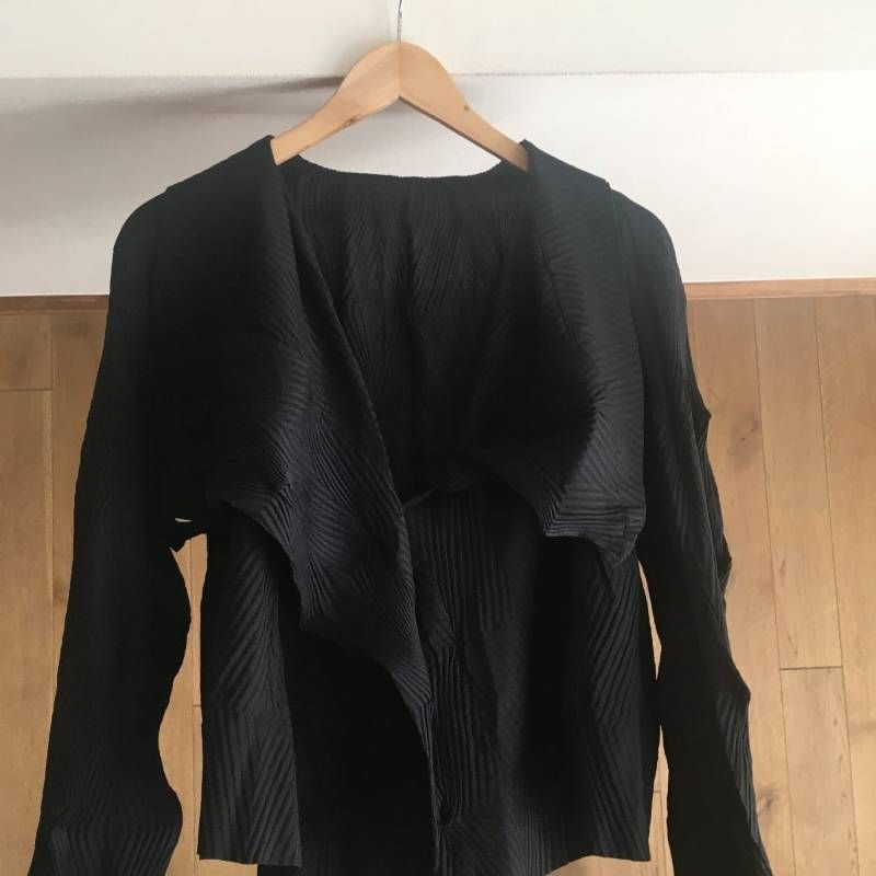 美品 ISSEY MIYAKEイッセイミヤケ ハニカムプリーツ プリーツ 