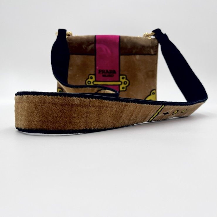 PRADA（プラダ）カイエ チェーンショルダーバッグ ベルベット ブラウン ピンク 金具 ゴールド レディース 斜め掛け イタリア製【中古】 PRADA（プラダ）カイエ チェーンショルダーバッグ ベルベット ブラウン