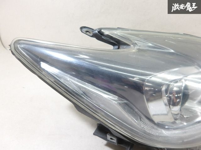 プリウス 後期 ZVW30 純正 ヘッドライト HID 右 トヨタ 0 30プリウス