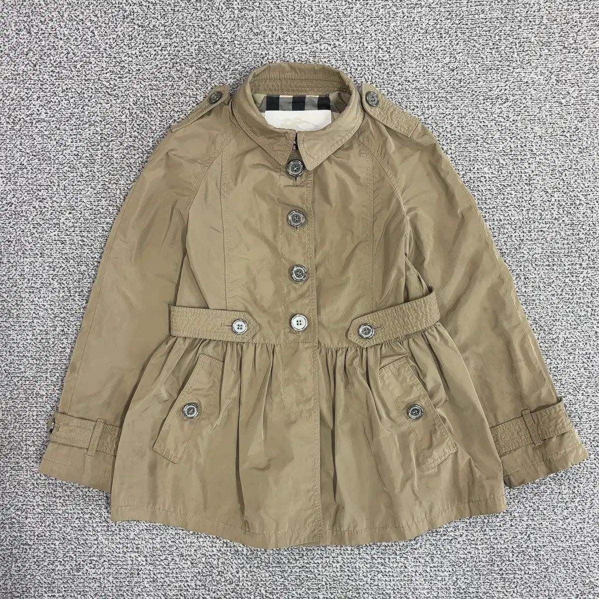 バーバリー トレンチコート 6Y
