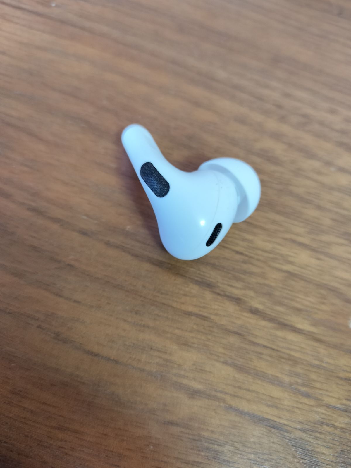k*照様 AirPods pro 第2世代　片耳のみ ライトニング 正規品）Apple AirPods Pro 2世代 片耳 L 片方 左耳 ライトニング