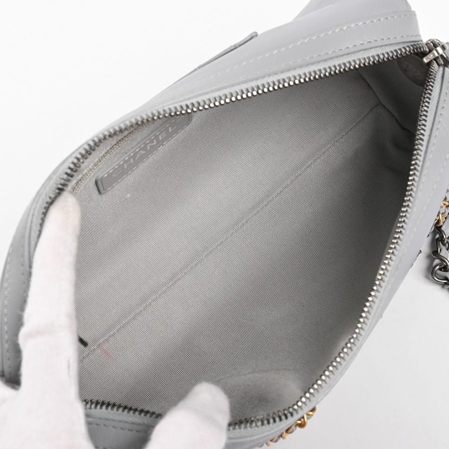 CHANEL シャネル ショルダーバッグ ロゴボーリングバッグ AS1779