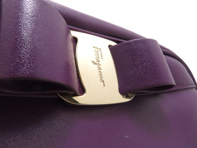 Salvatore Ferragamo サルヴァトーレフェラガモ バッグ ヴァラリボン ワンショルダー パープル レザー ﾊﾞｯｸﾞ AU-21/H498 ショルダーバッグ
 レザー パープル レディース【中古】 Salvatore Ferragamo - Salvatore Ferragamo サルヴァトーレフェラガモ