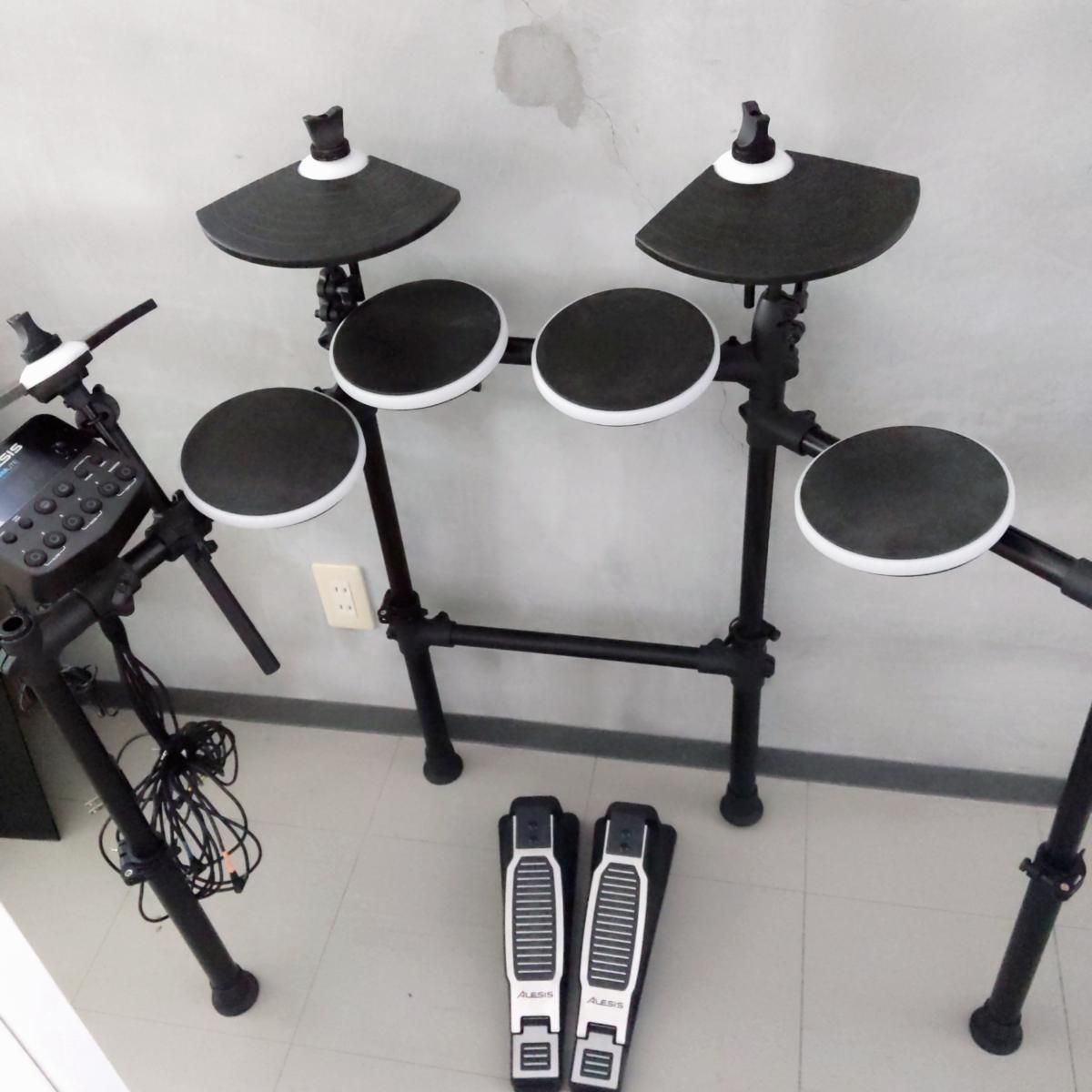 中古 Alesis 電子ドラム DM Lite Kit + ドラム椅子 中古品】ALESIS アレシス 電子ドラム DMLITE LEDライトアップ〇YR