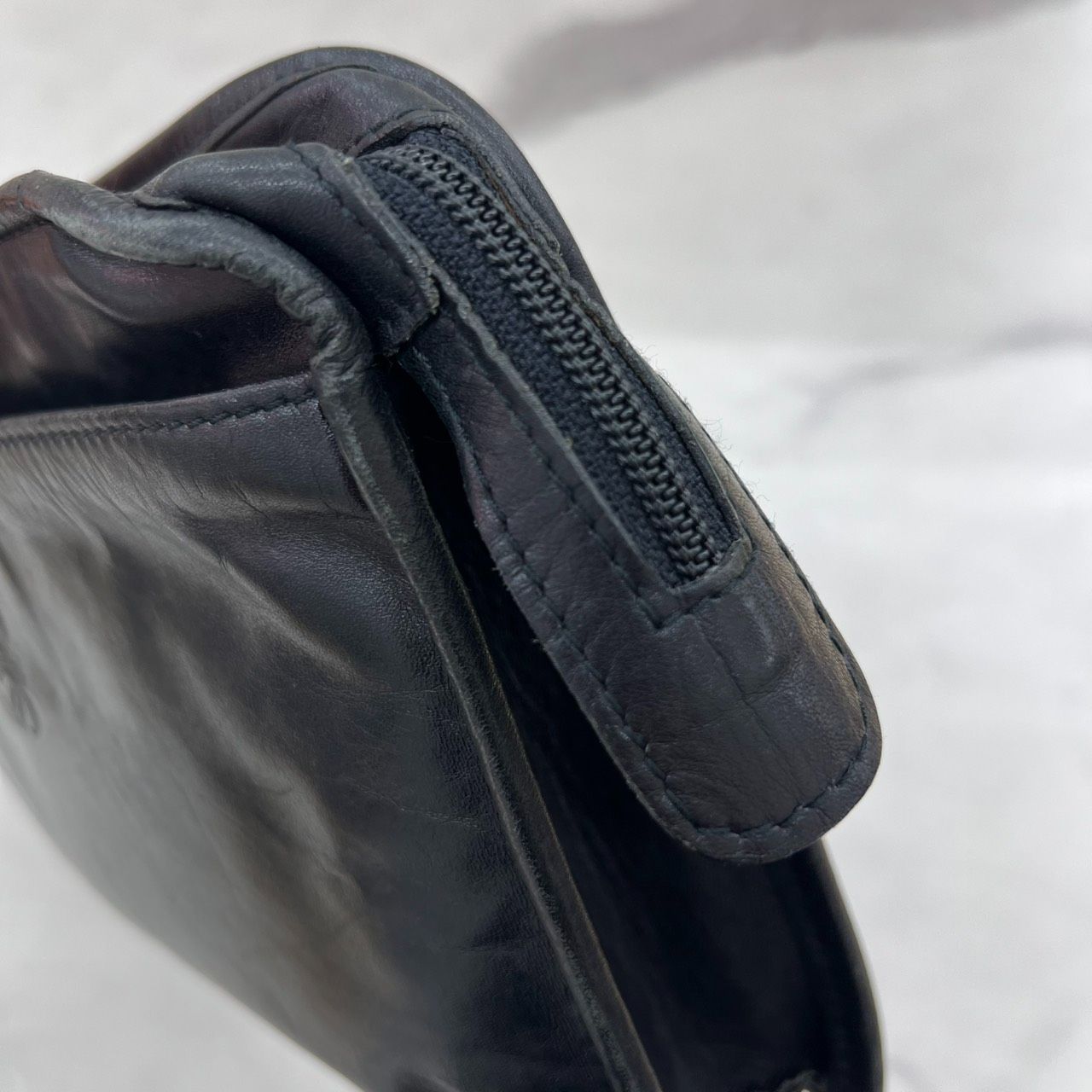 LOEWE ロエベ アナグラム レザー ポーチ クラッチバッグ ブラック