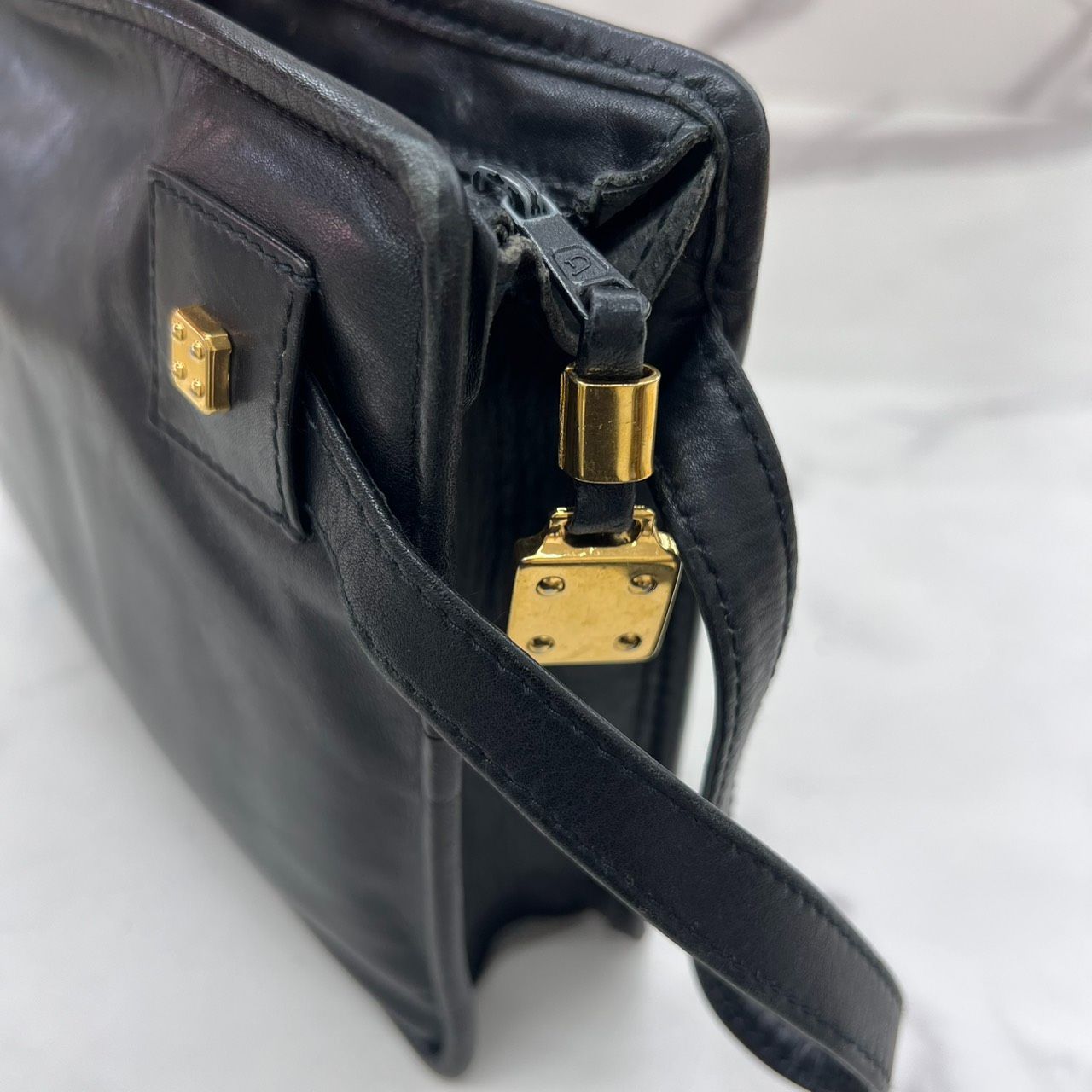 LOEWE ロエベ アナグラム レザー ポーチ クラッチバッグ ブラック LOEWE ロエベ アナグラム レザー ポーチ クラッチバッグ ブラック