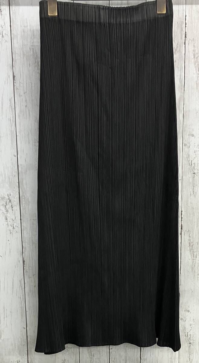 PLEATS PLEASEプリーツプリーズ イッセイミヤケ ロングスカート 黒 PLEATS PLEASE ISSEY MIYAKE（ロングスカート）のフリマアイテム一覧