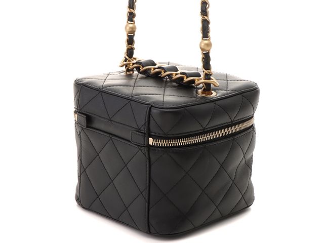 CHANEL シャネル バッグ マトラッセ 2way横型バニティ ブラック/GP レザー ﾊﾞｯｸﾞ ショルダーバッグ
 レザー ブラック レディース【中古】【436】 CHANEL シャネル バッグ マトラッセ 2way横型バニティ ブラック/GP