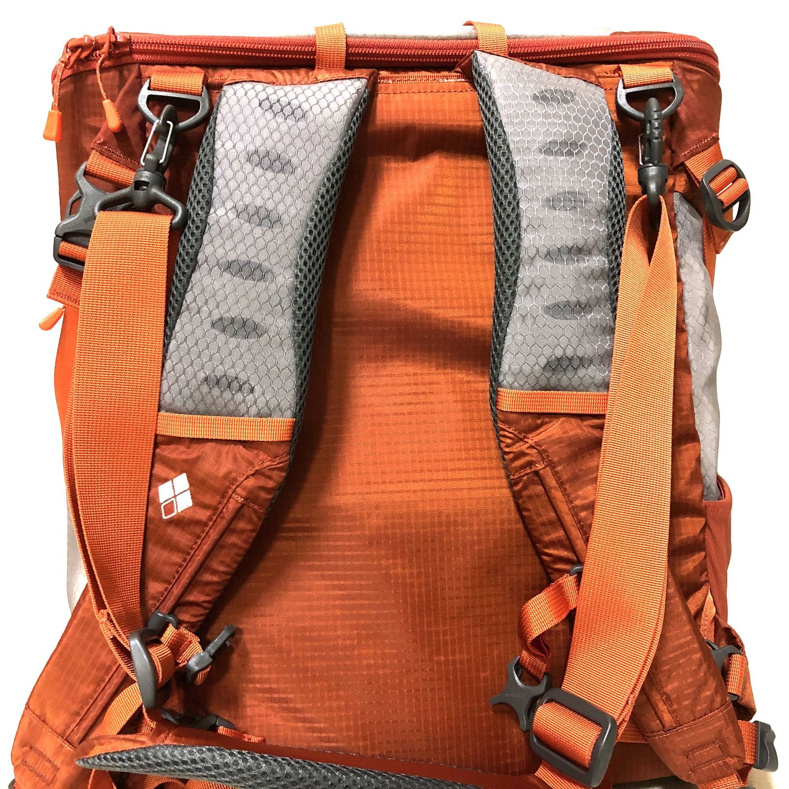 D85 mont-bell モンベル ドッグキャリング パック オレンジ色