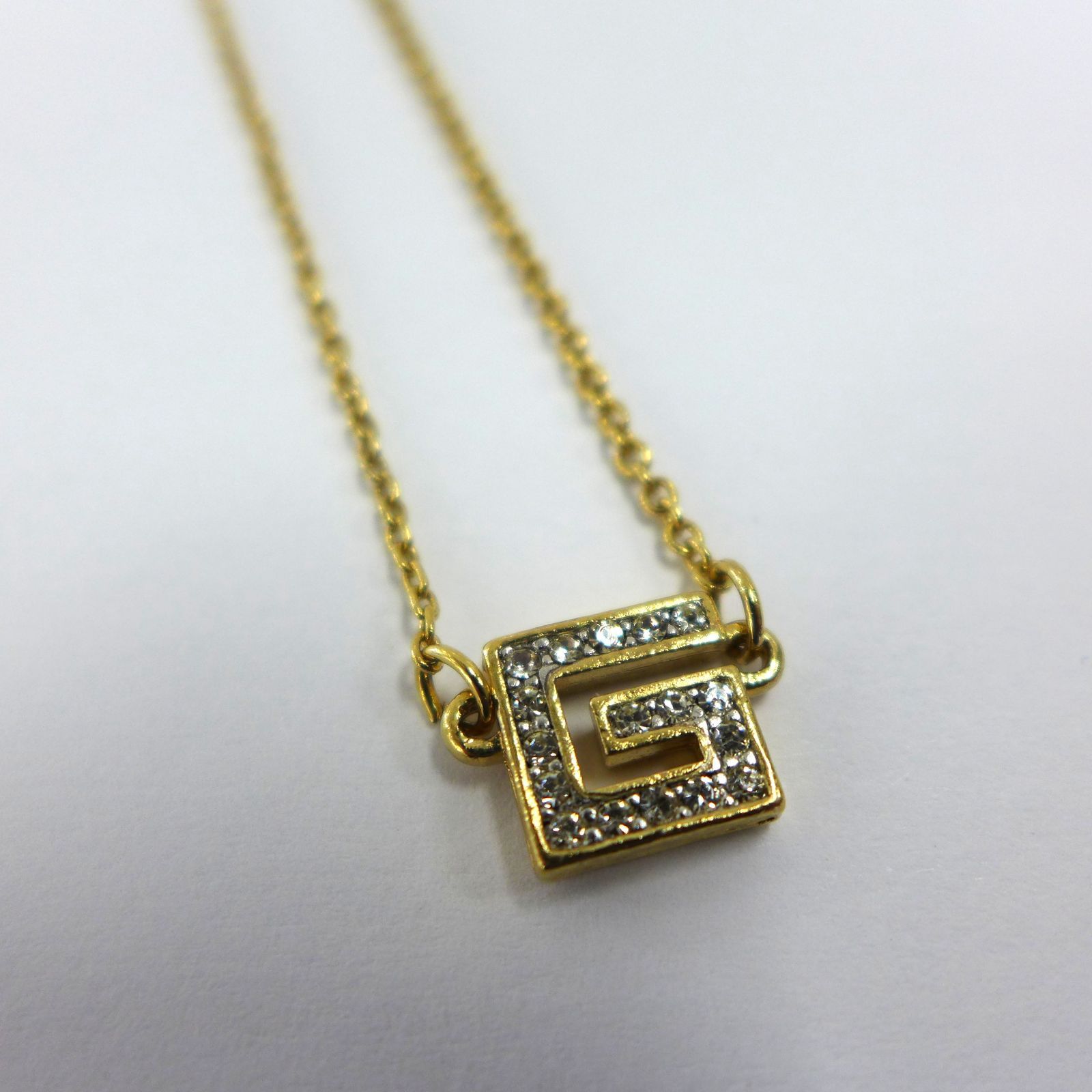 GIVENCHY ジバンシー Gロゴ ラインストーン ネックレス 公田店 - メルカリ