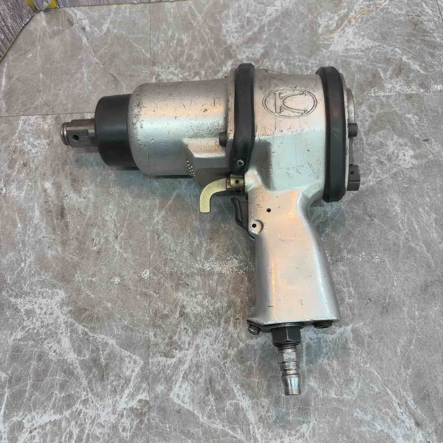 ◇空研 中型インパクトレンチ KW-20P 19.0sq【八潮店】 14,100円