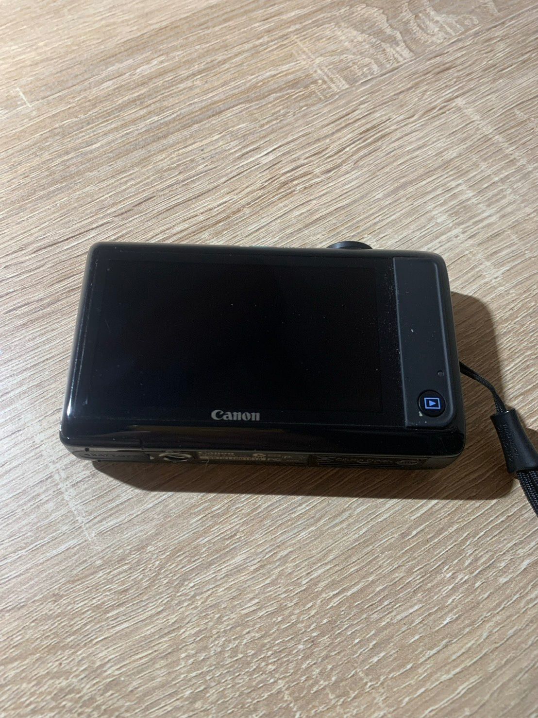0139 Canon IXY 51S ブラック デジカメ 動作確認済み 美品【コ