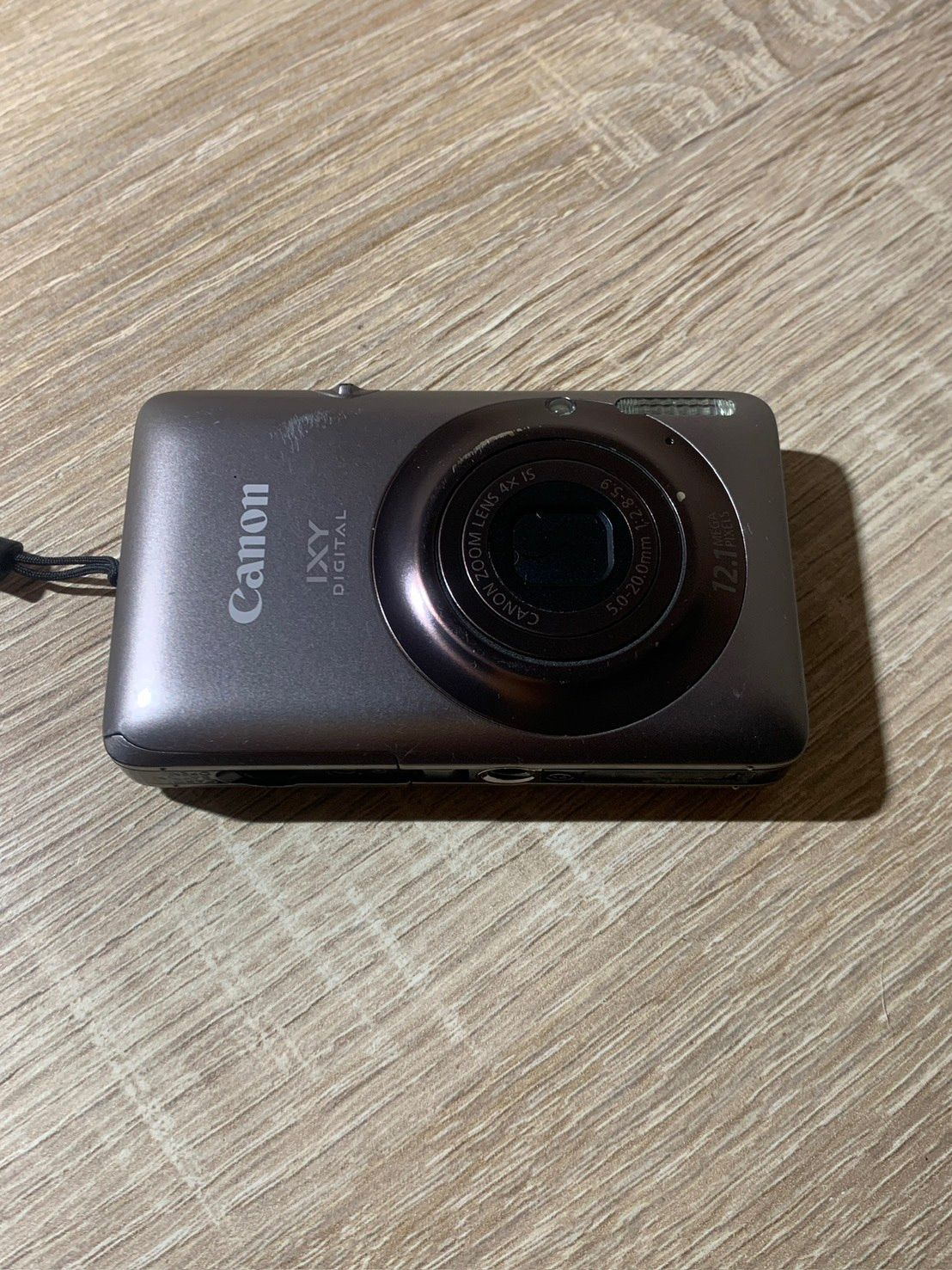0136 Canon IXY DIGITAL 220 IS シルバー デジカメ ジャンク品【コ