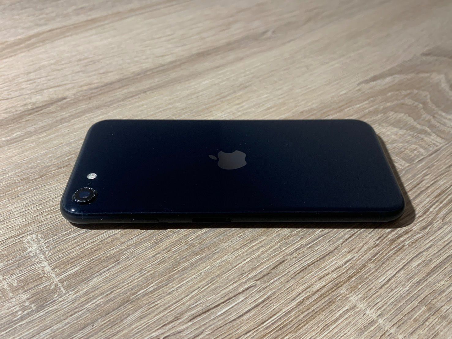 iPhone SE 64GB ブラック ジャンク品 - メルカリ