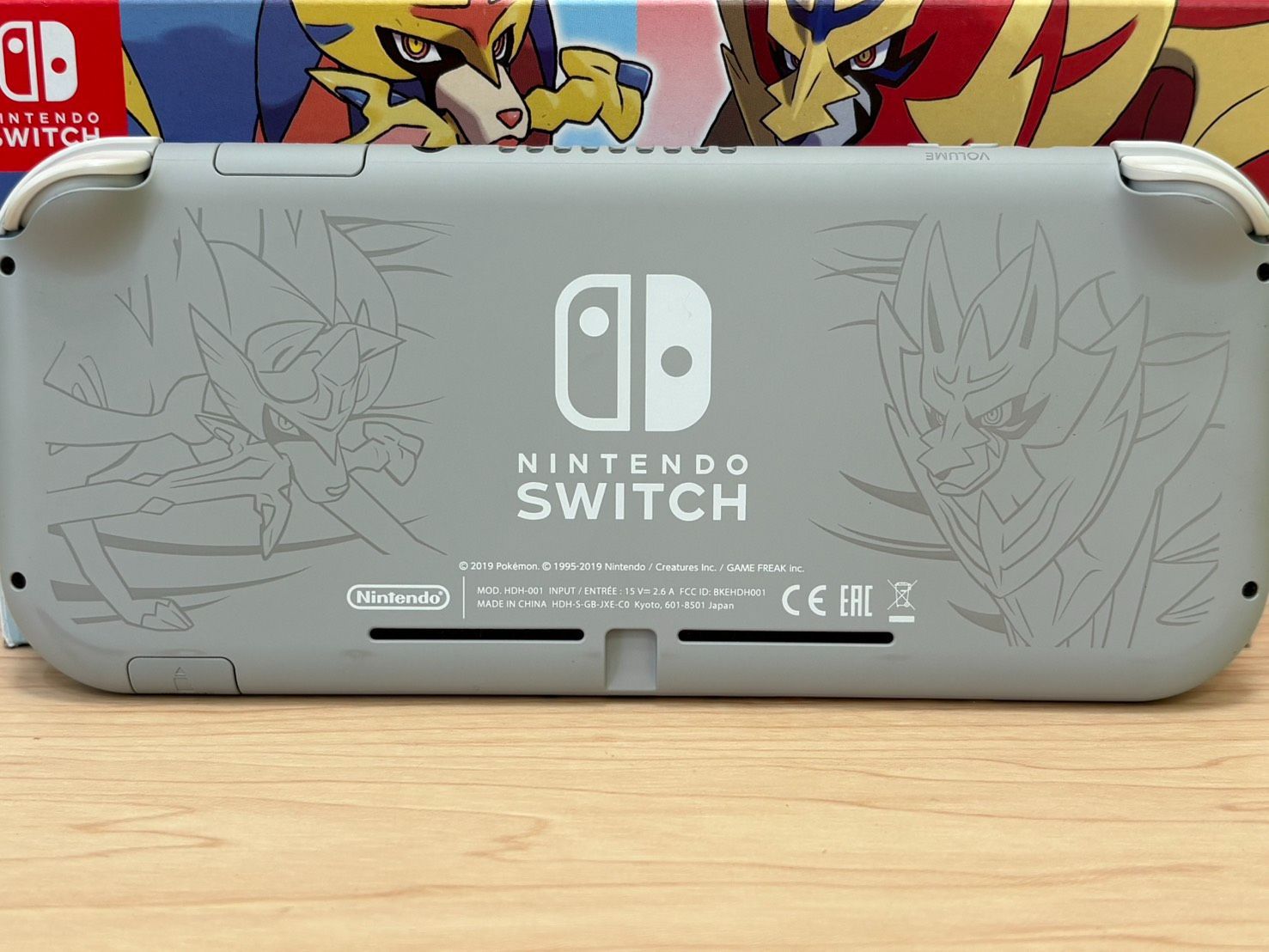 Nintendo Switch Lite グレー 本体　ザシアン　ザマゼンタ Nintendo Switch Lite ザシアン・ザマゼンタの製品画像 - 価格.com
