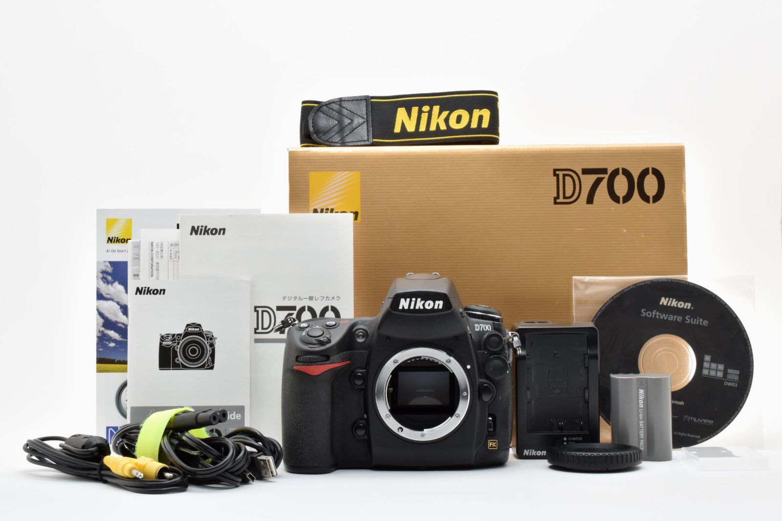 良品】Nikon D700 ボディ フルサイズ 約2.5万回 元箱付 Nikon D700 