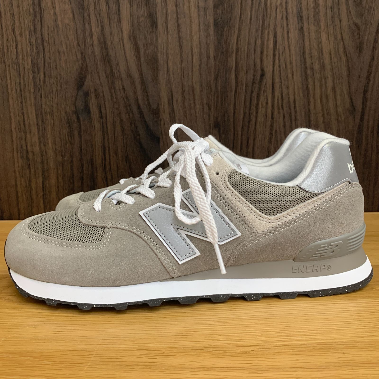 極美品 New Balance ニューバランス ML574EVG 574 Core グレー メンズ 