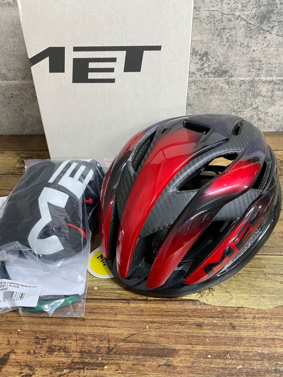 KA012 メット MET トレンタ TRENTA 3K CARBON MIPS ヘルメット 赤黒 Lサイズ 製造2025年3月