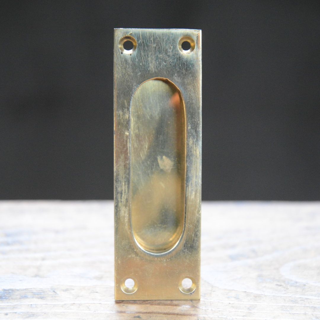 No.3161 古い角丸引手 B 真鍮鋳物 93mm 未使用 デッドストック 日本製