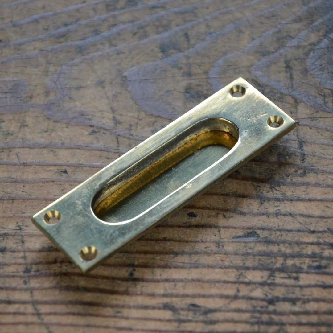 No.3161 古い角丸引手 B 真鍮鋳物 93mm 未使用 デッドストック 日本製
