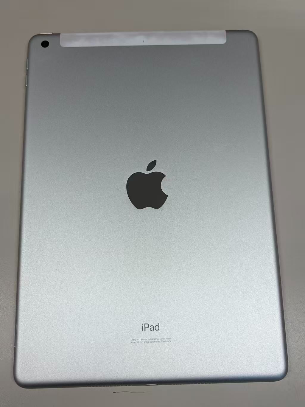 美品 電池88% SIMフリーiPad (第7世代) 32GB シルバー