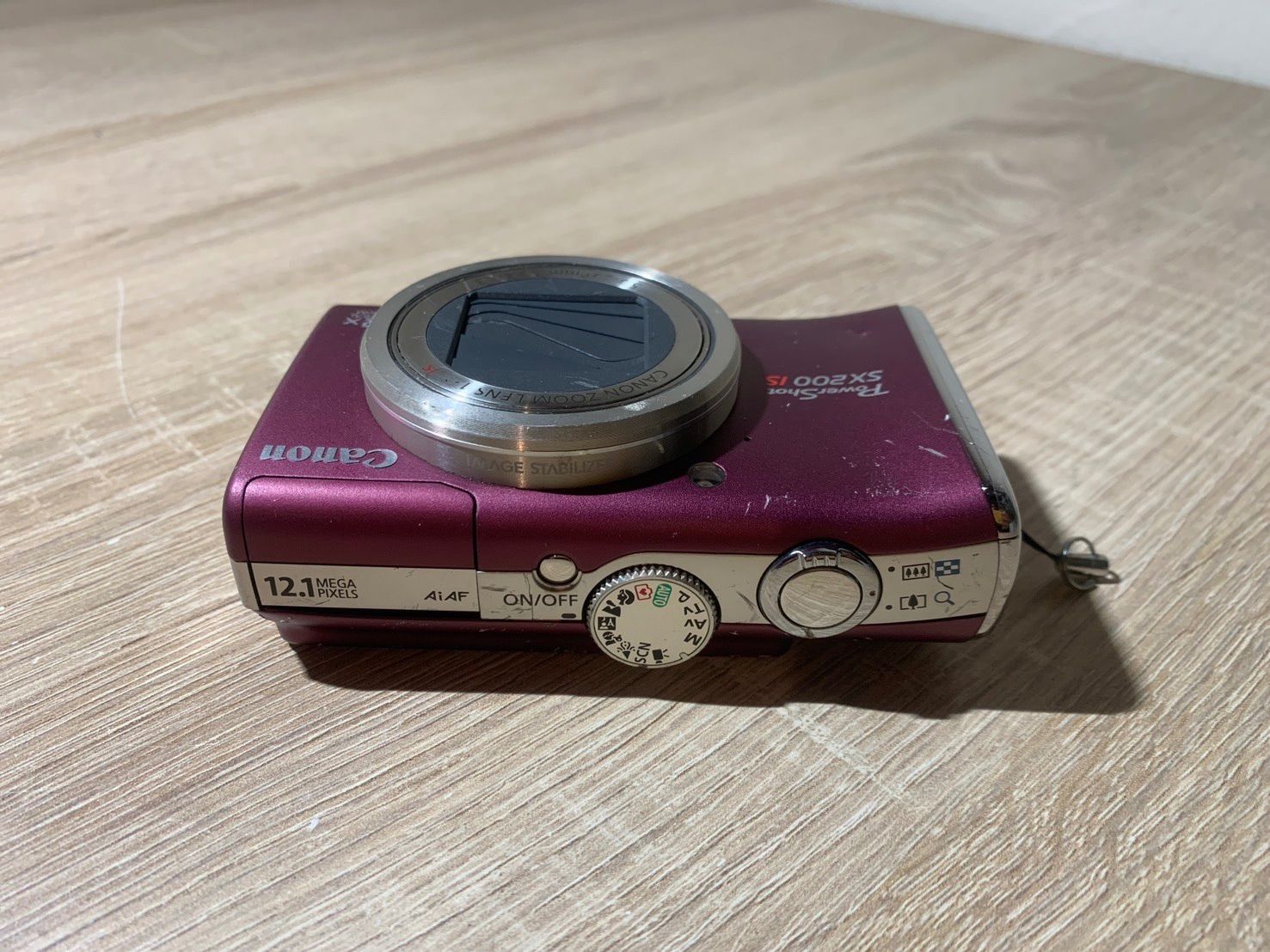 0132 Canon PowerShot SX200 IS ボルドーレッド デジカメ ジャンク品