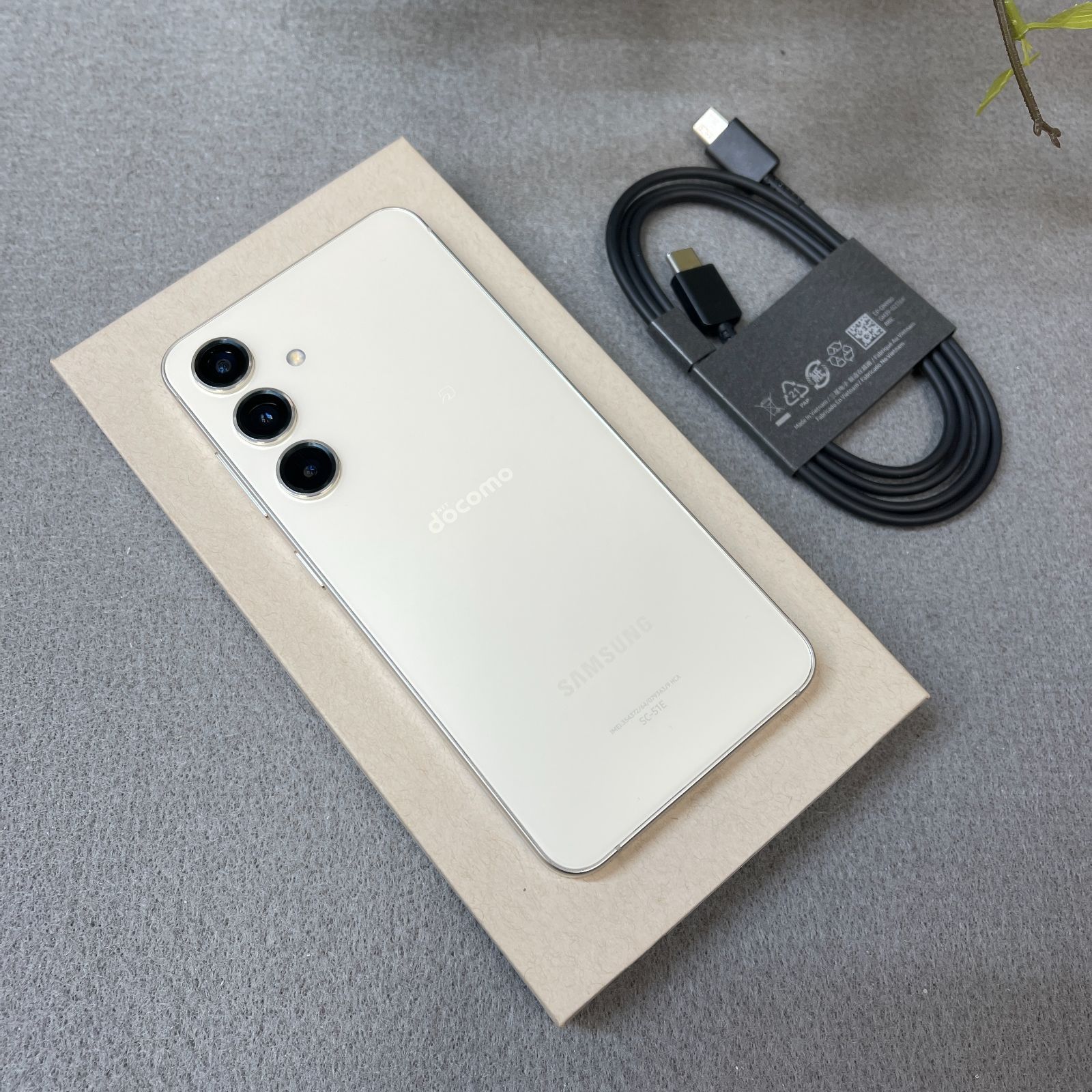 新品同様 Galaxy S24 256GB SC-51E イエロー SIMフリー - メルカリ