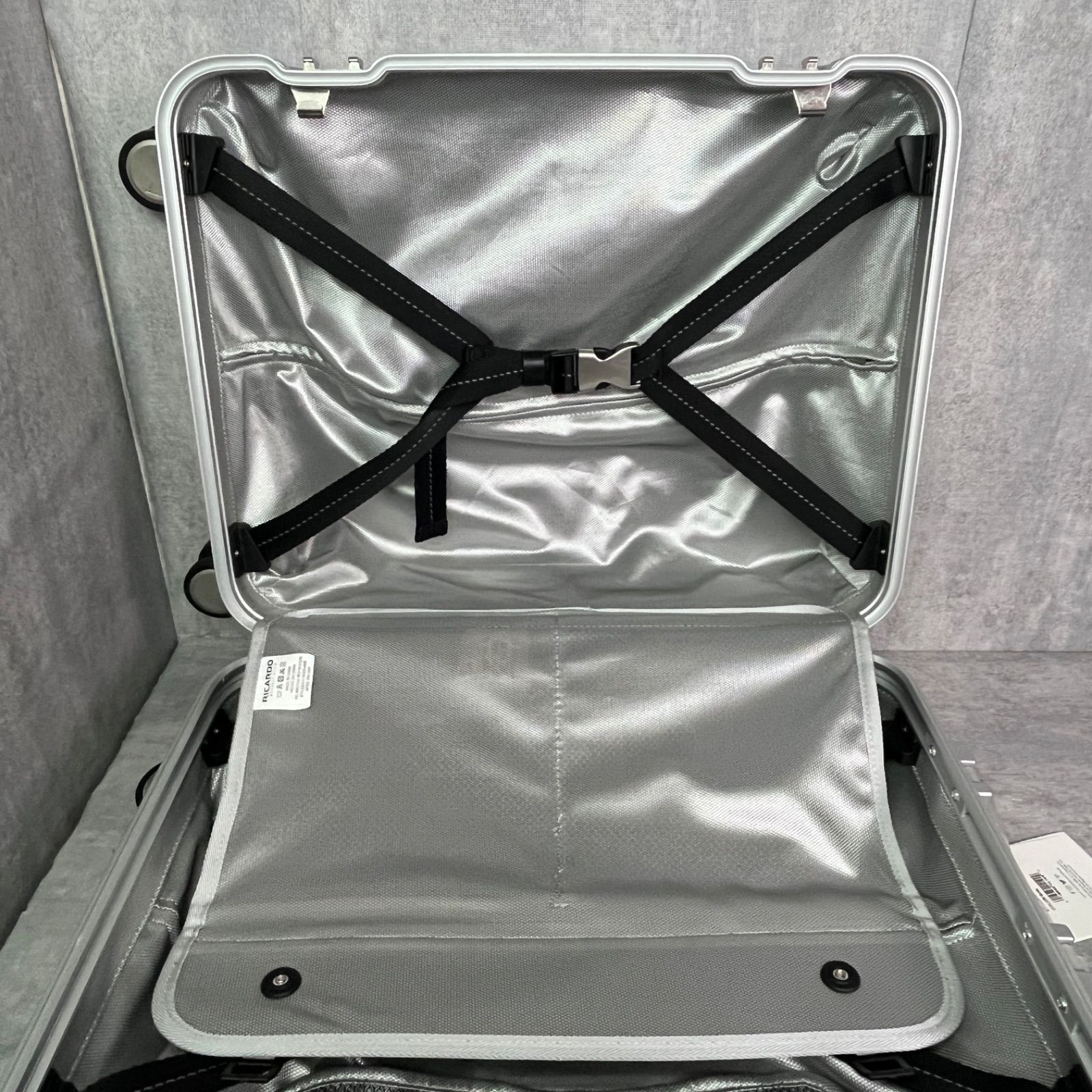 未使用品 RICARDO リカルド リカルドビバリーヒルズ Aileron Vault 