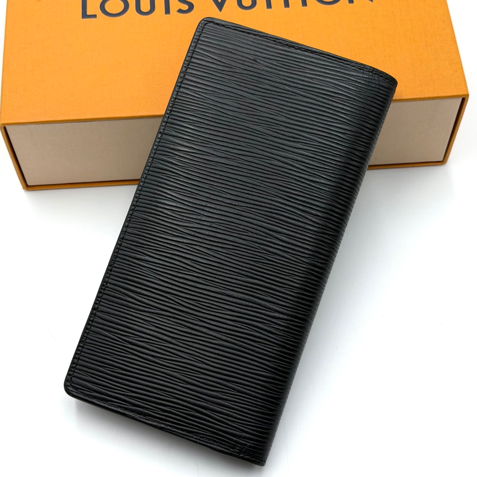 ルイヴィトン LOUIS VUITTON エピ ポルトフォイユ ブラザ ノワール NM 