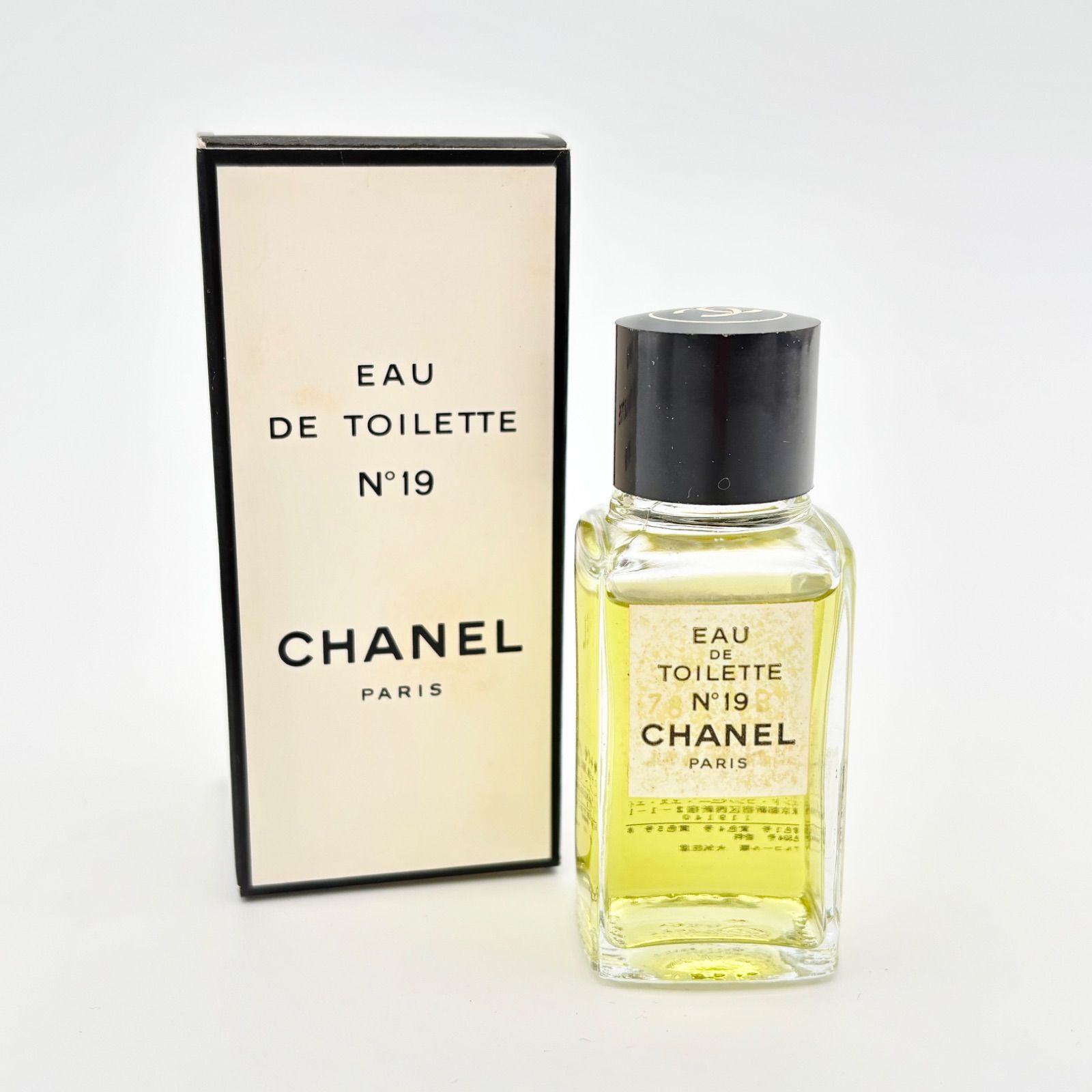 未使用品】CHANEL N°19 Gift Set / SAVON & Eau de Toilette - メルカリ