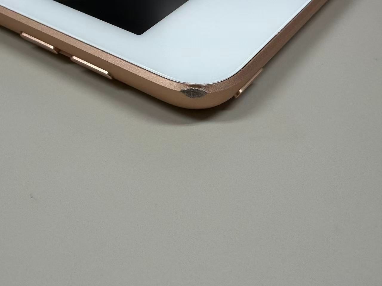 iPad 第7世代 128GB ゴールド 箱あり ジャンク品 Apple iPad 第7世代 128GB ゴールド ジャンク - メルカリ